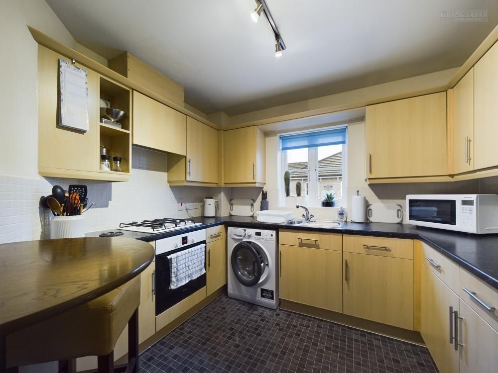 1 bed flat for sale in Regal Place, Peterborough PE2, £115,000