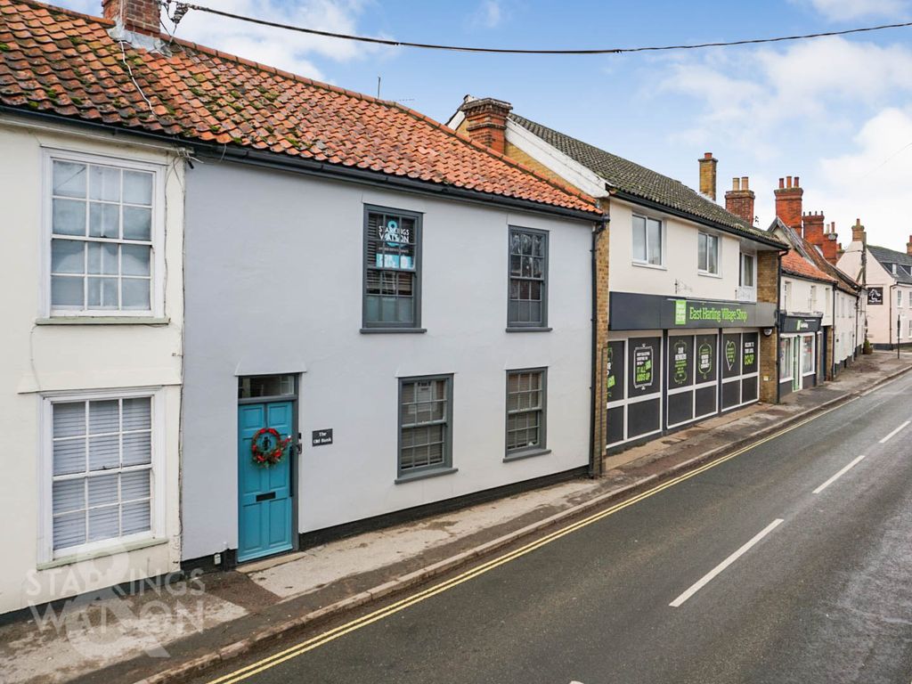 3 bed cottage for sale in Market Street, East Harling, Norwich NR16, £325,000