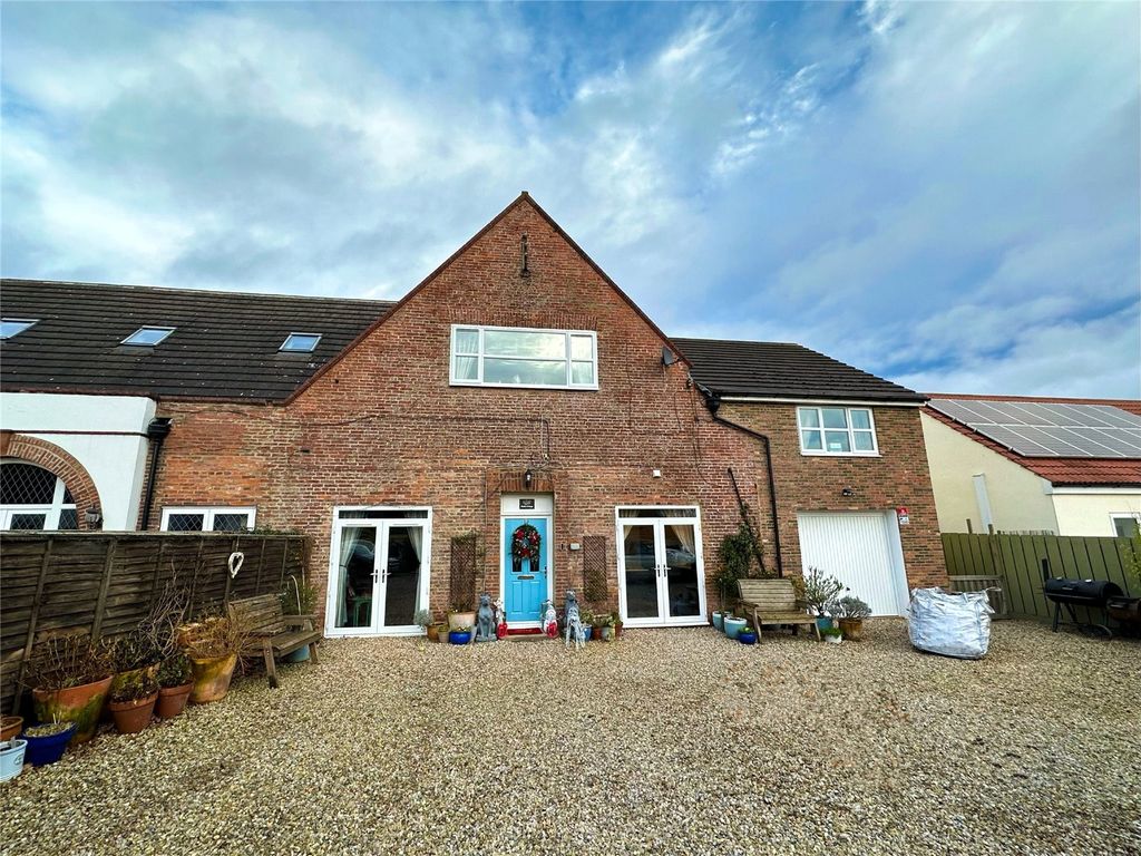 4 bed barn conversion for sale in Stable Cottage, Darlington, County Durham DL2, £425,000