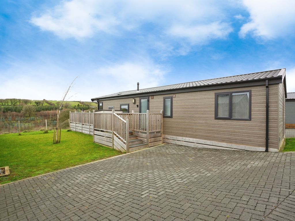 3 bed bungalow for sale in Juliots Well Holiday Park, Camelford, Cornwall PL32, £110,000