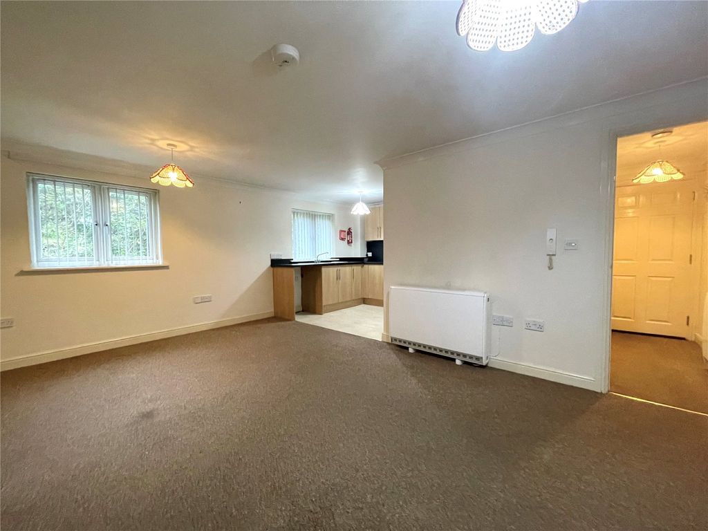 2 bed flat for sale in Springfields, Bugle, St. Austell, Cornwall PL26, £88,000
