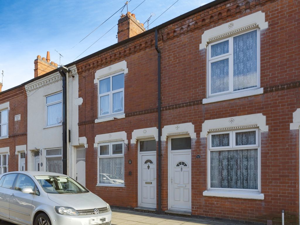 2 bed terraced house for sale in Bassett Street, Leicester, Leicestershire LE3, £180,000