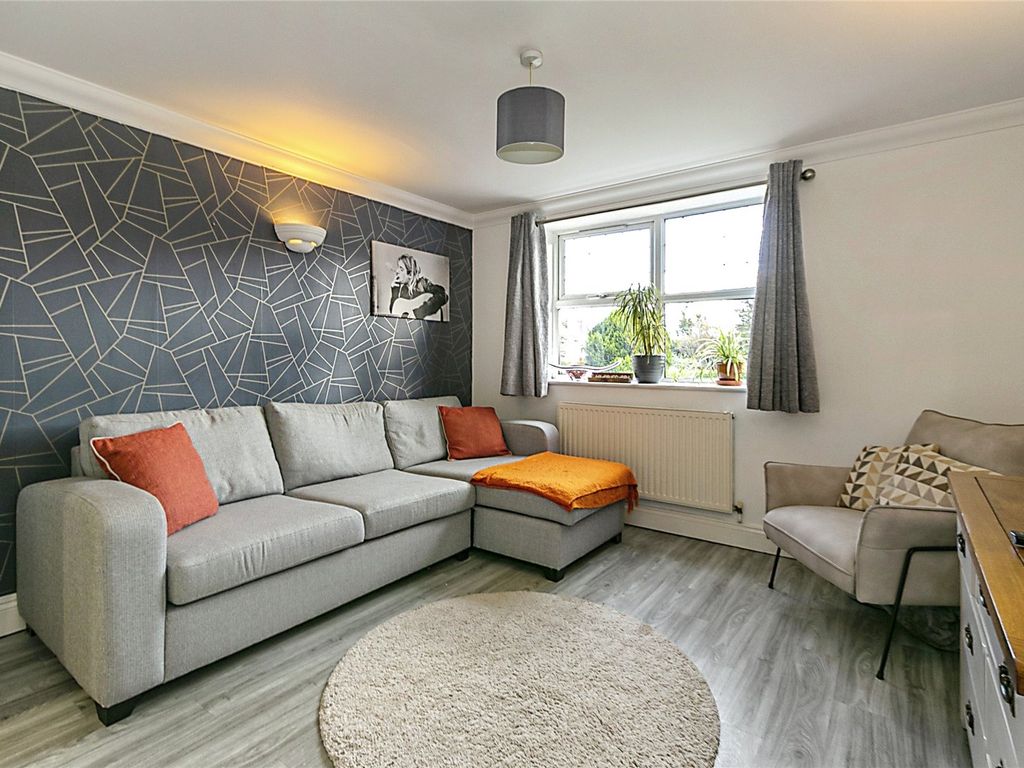 1 bed flat for sale in Charminster Road, Bournemouth BH8, £170,000