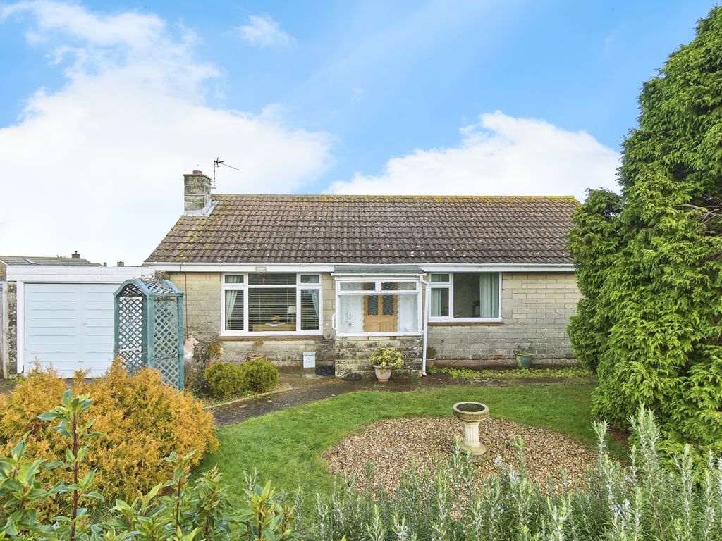 3 bed bungalow for sale in Parkway, Freshwater, Isle Of Wight PO40, £360,000
