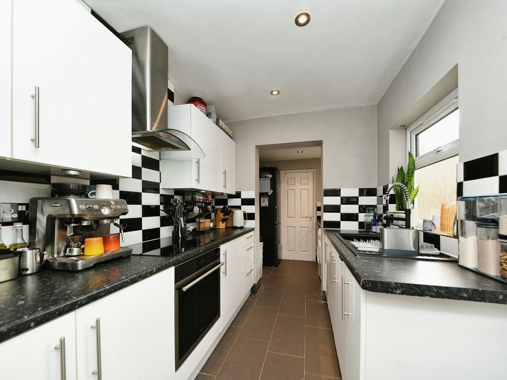 2 bed terraced house for sale in Cresswell Street, King's Lynn PE30, £150,000