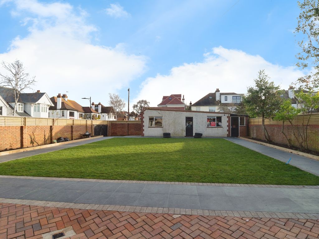 4 bed detached house for sale in Warwick Road, Thorpe Bay, Essex SS1, £995,000