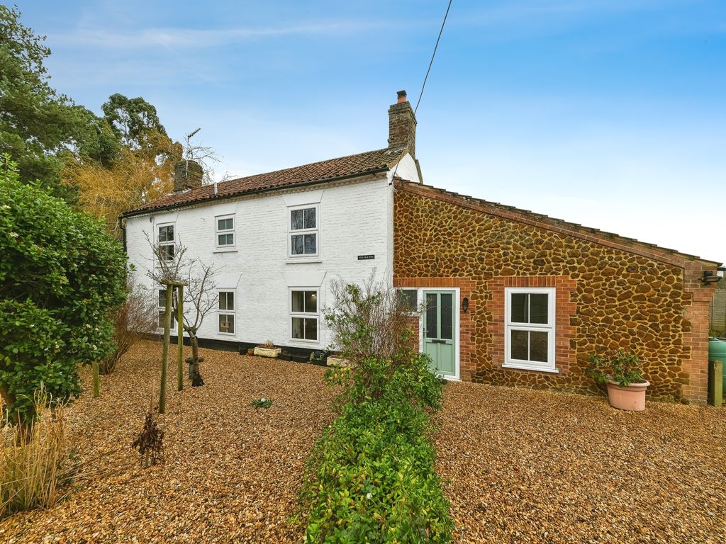 4 bed detached house for sale in The Causeway, Stow Bridge, King