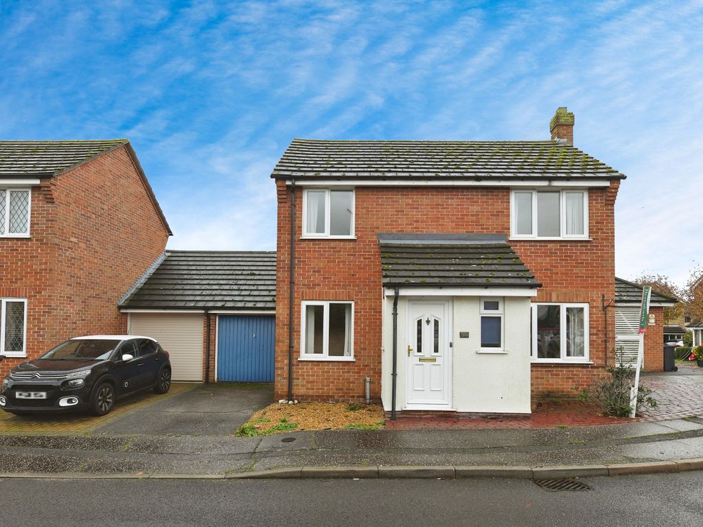 3 bed detached house for sale in Golding Thoroughfare, Chelmsford CM2, £400,000