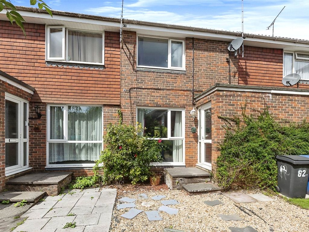 3 bed terraced house for sale in Fotherby Court, Maidenhead, Berkshire SL6, £325,000