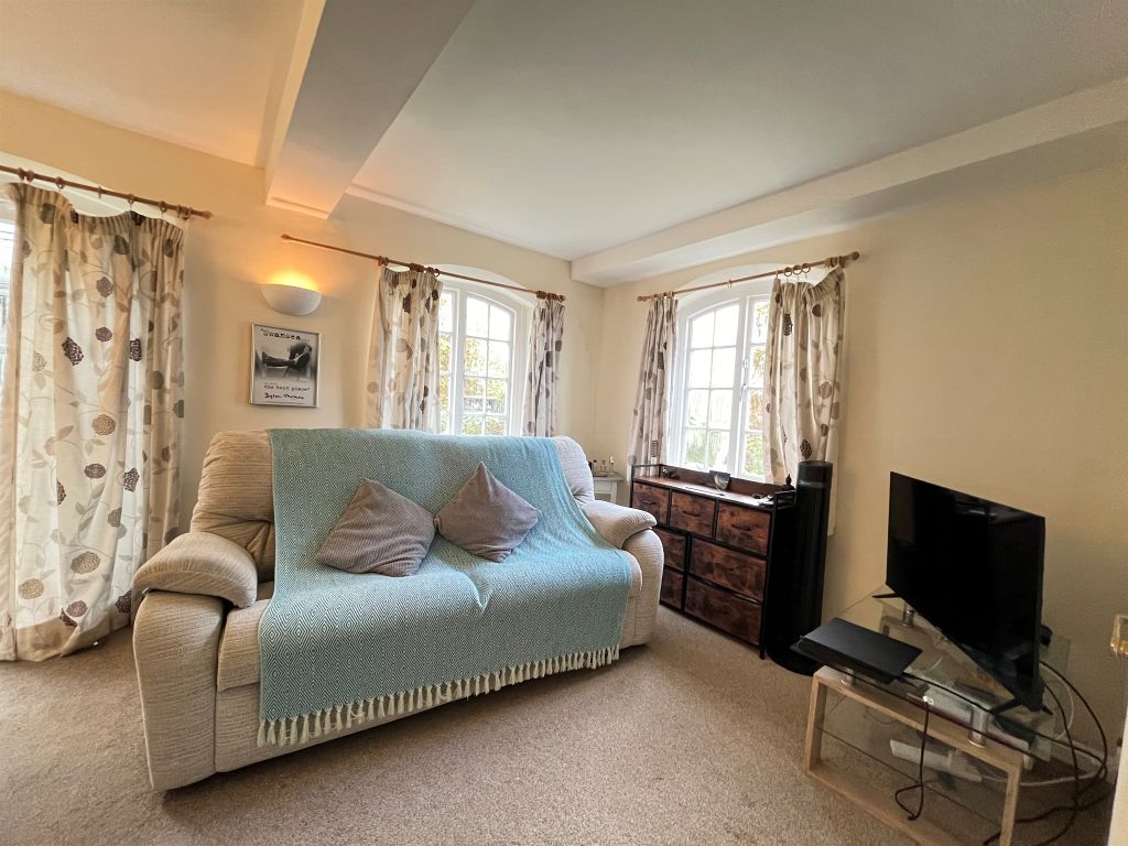 1 bed flat for sale in Newmarket Road, Great Chesterford, Saffron Walden CB10, £190,000