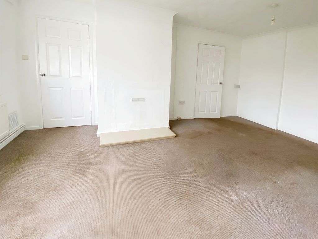 1 bed flat for sale in Livale Court, Bettws, Newport NP20, £90,000