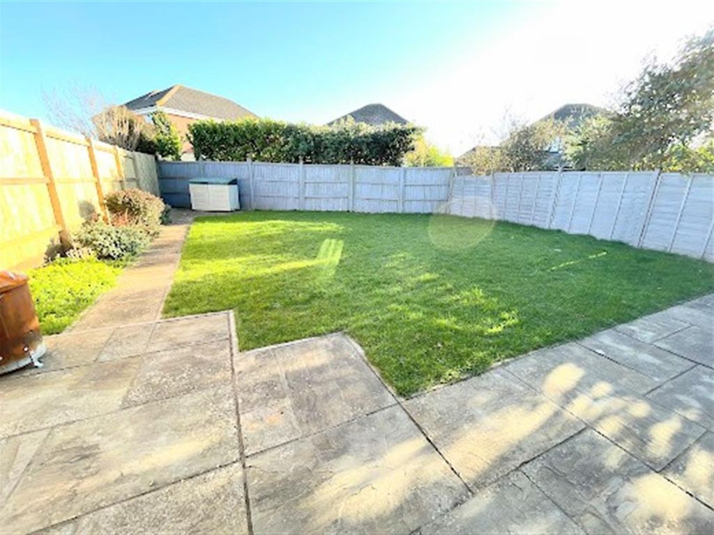 4 bed detached house for sale in Cae Ganol, Nottage, Porthcawl CF36, £560,000