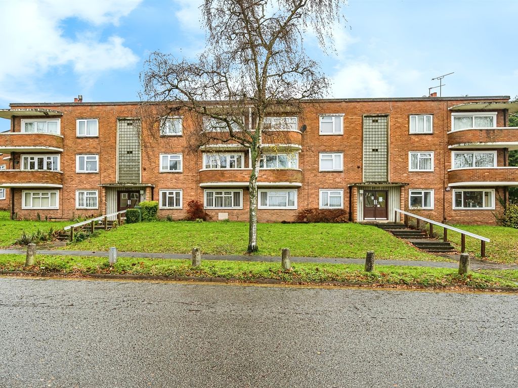 1 bed flat for sale in The Broadway, Stourbridge DY8, £120,000