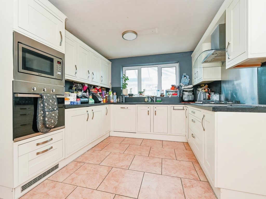 4 bed detached house for sale in Nash Avenue, Stafford ST16, £350,000