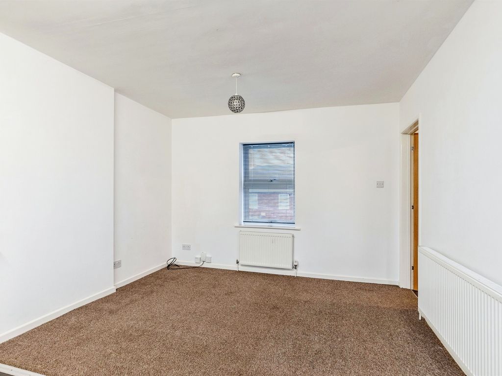 1 bed flat for sale in Failand Crescent, Bristol BS9, £170,000