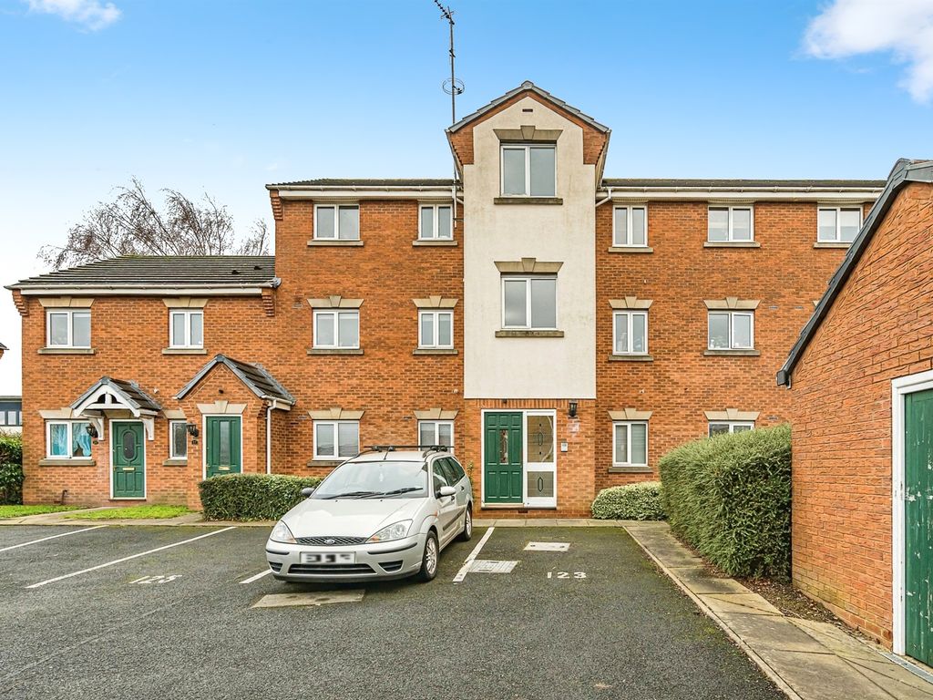 2 bed flat for sale in Rugeley Close, Tipton DY4, £120,000