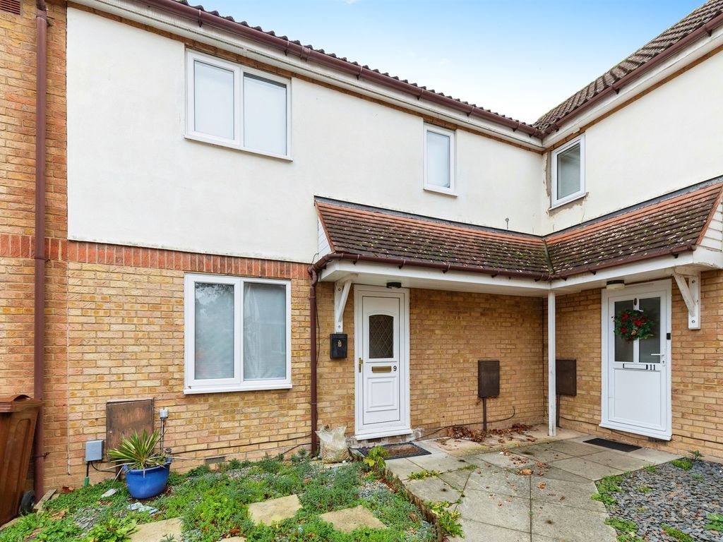 2 bed terraced house for sale in Martin Way, Letchworth Garden City SG6, £275,000
