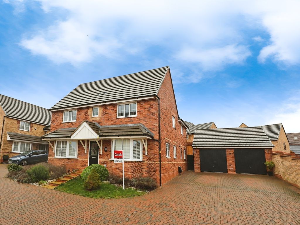 4 bed detached house for sale in Cowley Meadow Way, Crick, Northampton NN6, £465,000