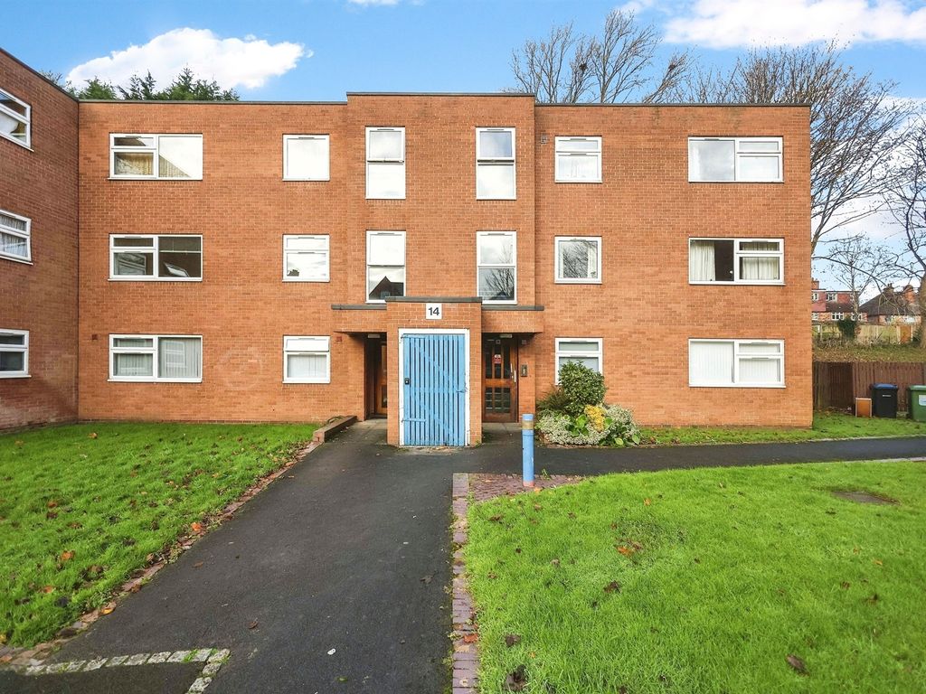 2 bed flat for sale in Frensham Way, Harborne, Birmingham B17, £155,000