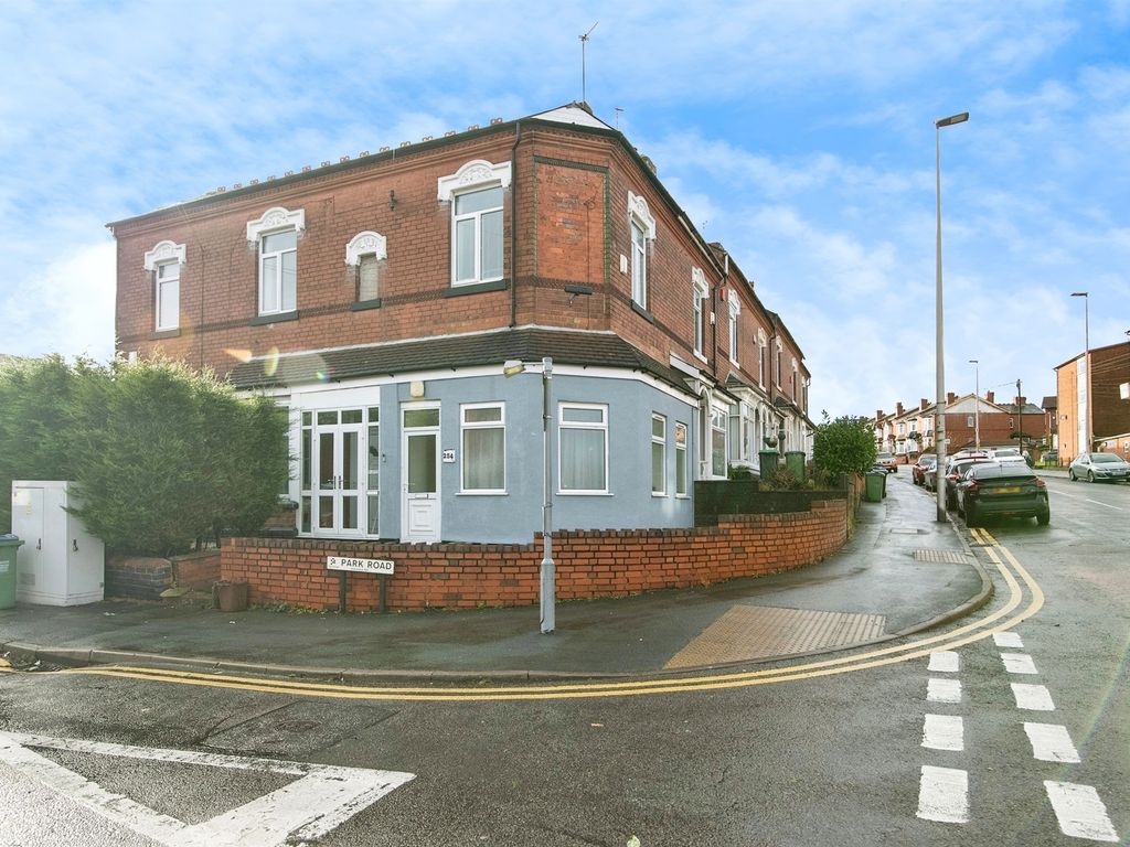 1 bed flat for sale in Park Road, Bearwood, Smethwick B67, £150,000