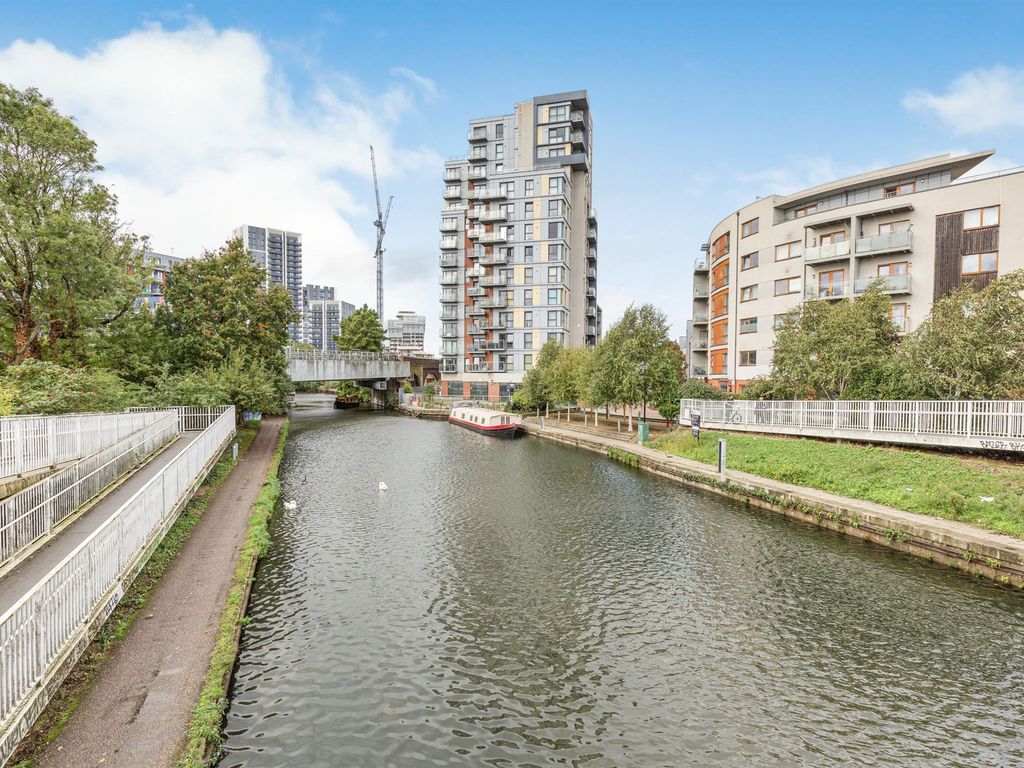 1 bed flat for sale in Atlip Road, Wembley HA0, £310,000