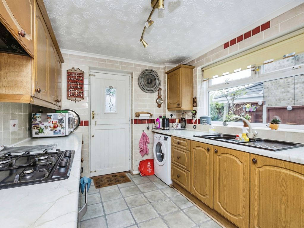 4 bed detached house for sale in Aldeby Close, Leicester LE2, £425,000