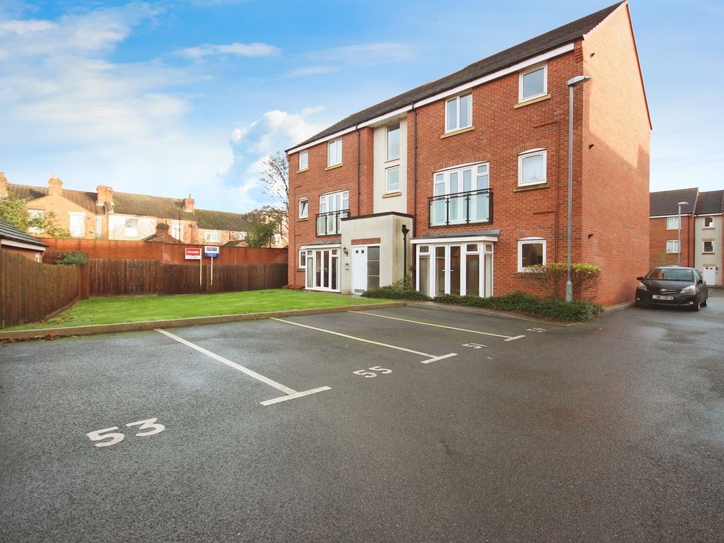 2 bed flat for sale in Anglian Way, Stoke, Coventry CV3, £140,000