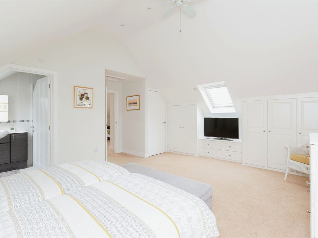 4 bed detached house for sale in High Street, Haversham, Milton Keynes MK19, £1,500,000