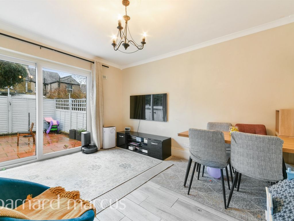 1 bed flat for sale in Thornhill Road, Croydon CR0, £270,000