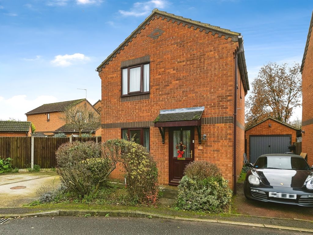 3 bed detached house for sale in Levers Close, King