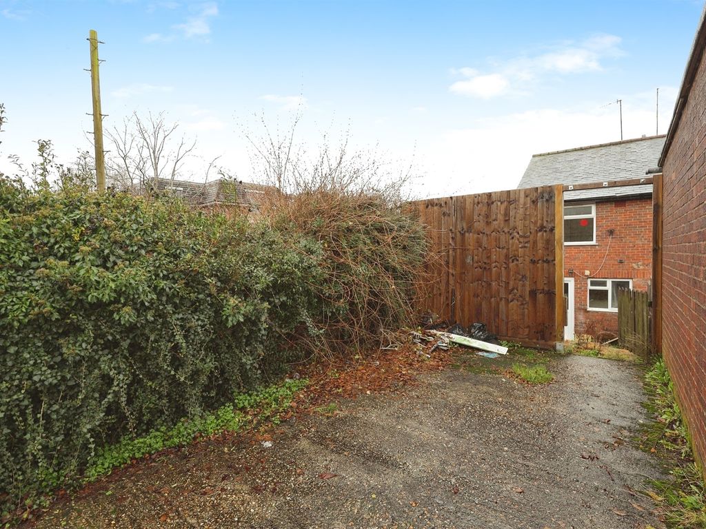 2 bed semi-detached house for sale in Brockhurst Road, Chesham HP5, £325,000