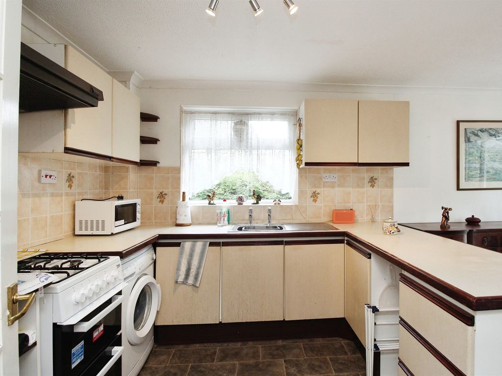 3 bed link-detached house for sale in Muirfield Road, Wellingborough NN8, £225,000