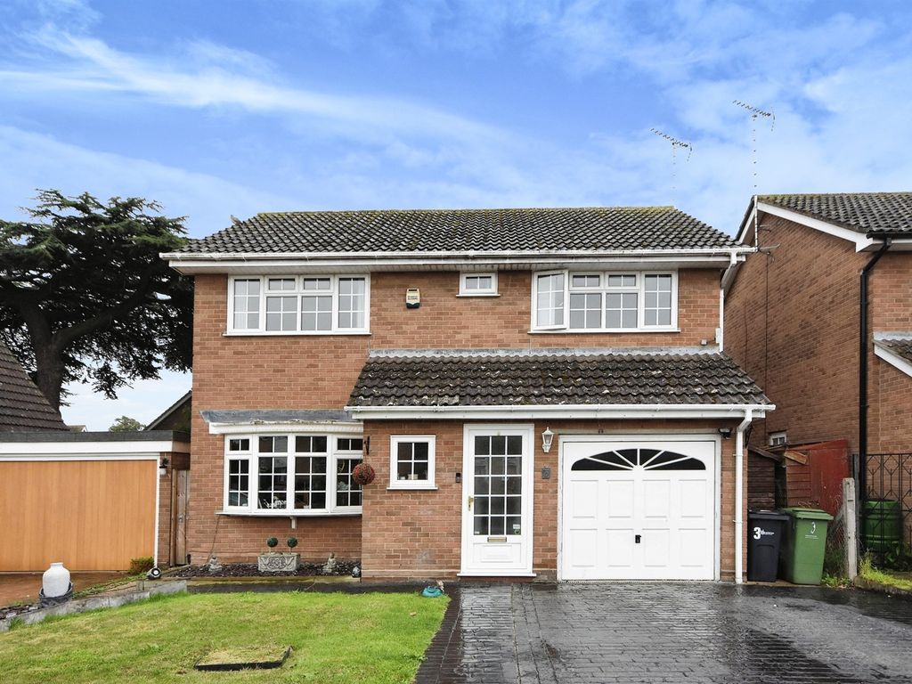 4 bed detached house for sale in Constantine Road, Witham CM8, £450,000