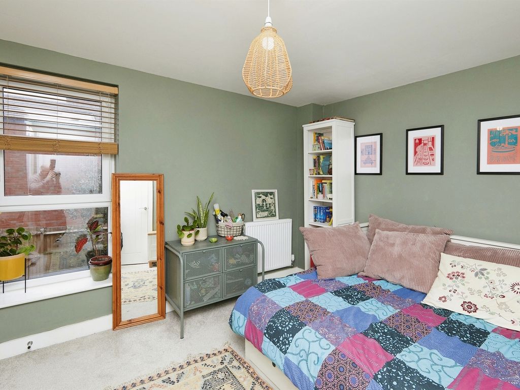 2 bed maisonette for sale in Carrington Street, Derby DE1, £215,000