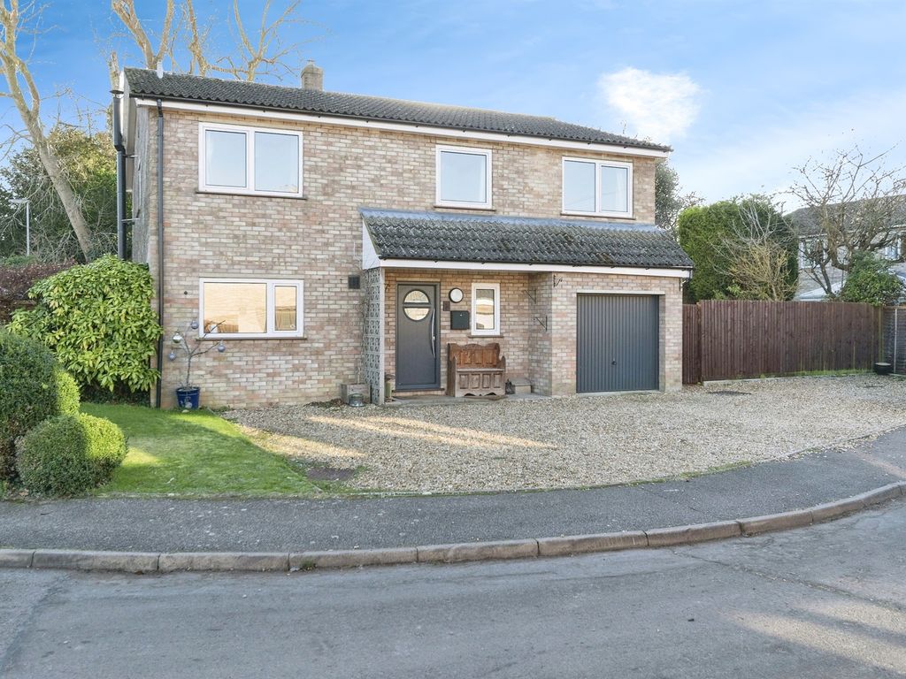 5 bed detached house for sale in Docwras Close, Shepreth, Royston SG8, £675,000