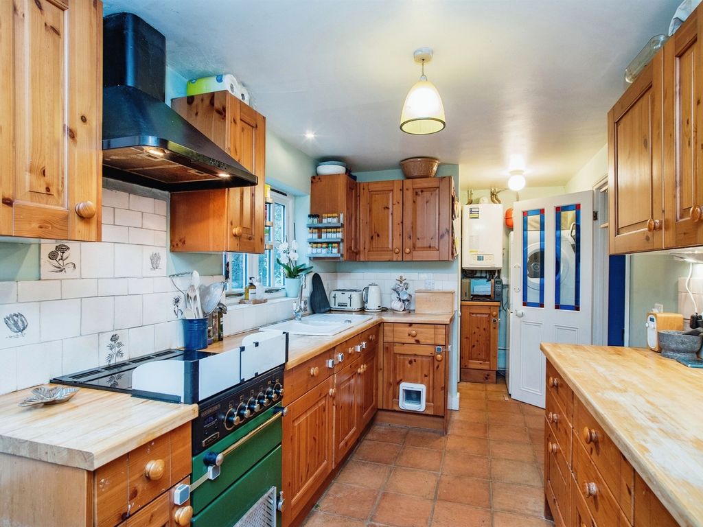 4 bed semi-detached house for sale in Wood Lane End, Hemel Hempstead Industrial Estate, Hemel Hempstead HP2, £550,000