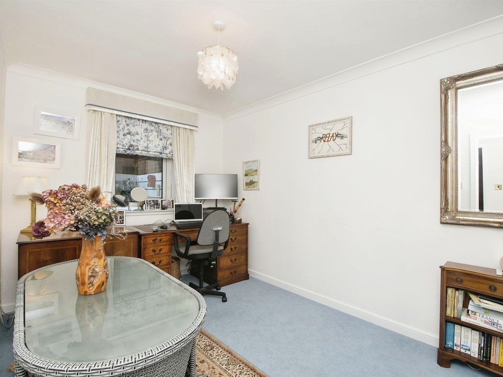 4 bed detached house for sale in Douglas Avenue, Langbank, Port Glasgow PA14, £410,000
