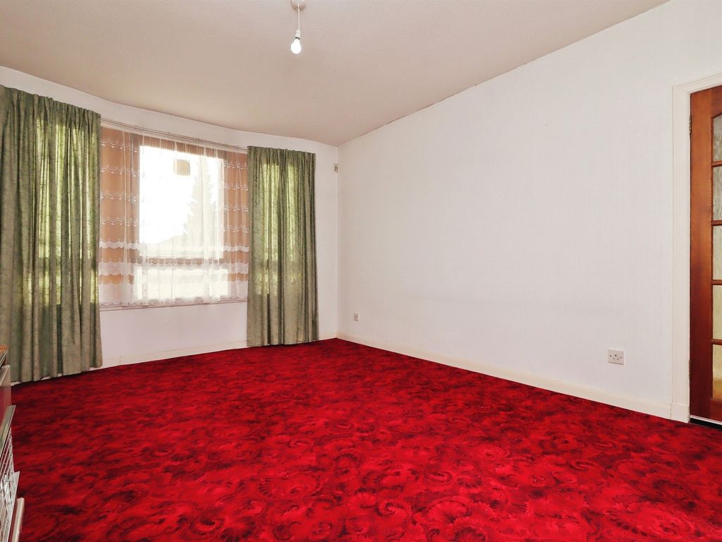 2 bed flat for sale in Morningside Street, Glasgow G33, £85,000