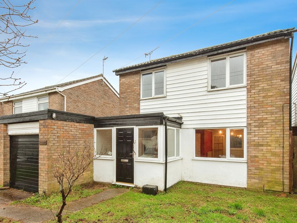 4 bed detached house for sale in Mill Gardens, Bury St. Edmunds, Elmswell IP30, £260,000