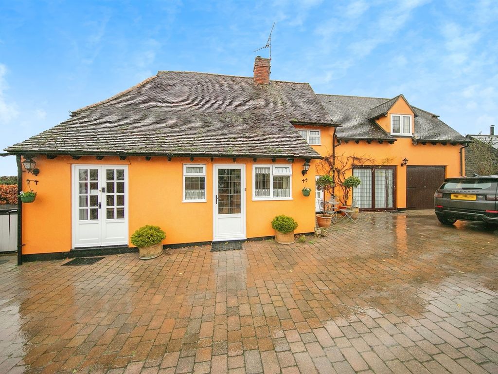 6 bed detached house for sale in Mill Lane, Birch, Colchester CO2, £950,000