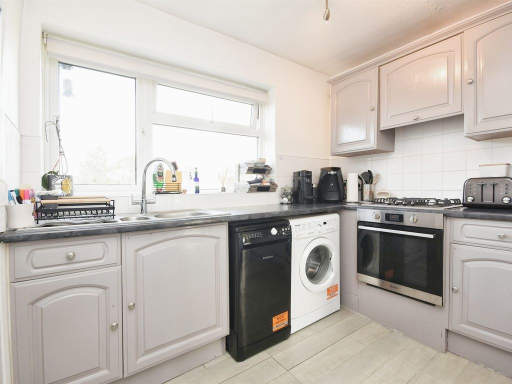 2 bed flat for sale in Paycocke Way, Coggeshall, Colchester CO6, £190,000