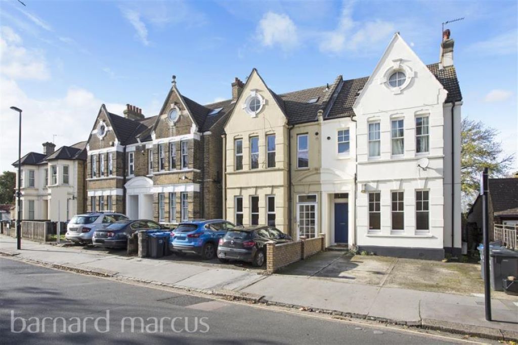 1 bed flat for sale in Moreton Road, South Croydon CR2, £230,000