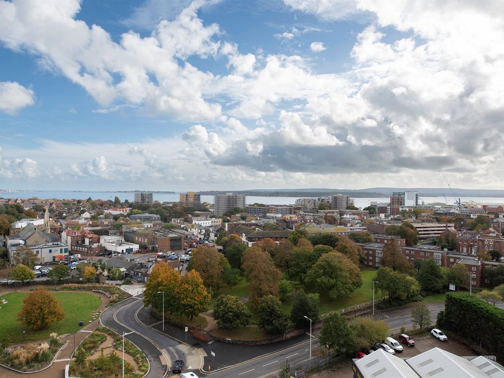 New home, 2 bed flat for sale in West Quay Road, Poole BH15, £289,000