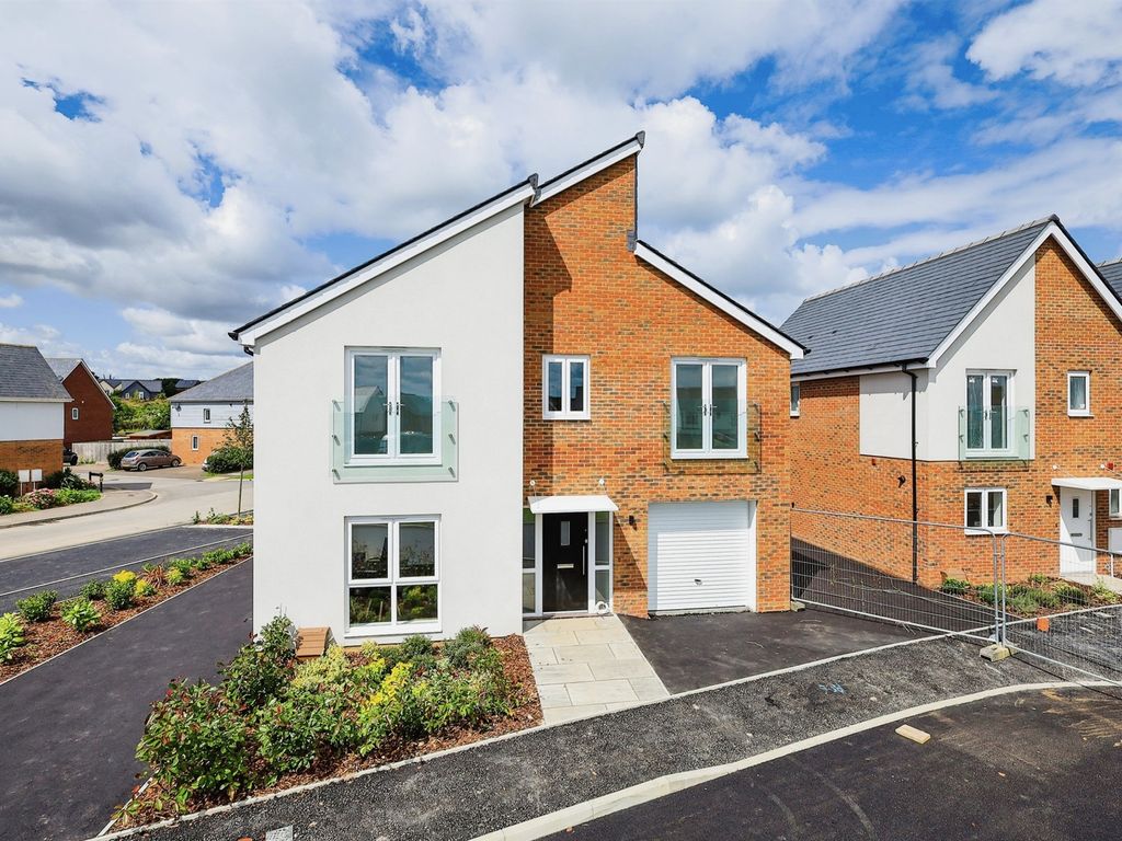 New home, 4 bed detached house for sale in Sunflower Lane, Polegate BN26, £575,000