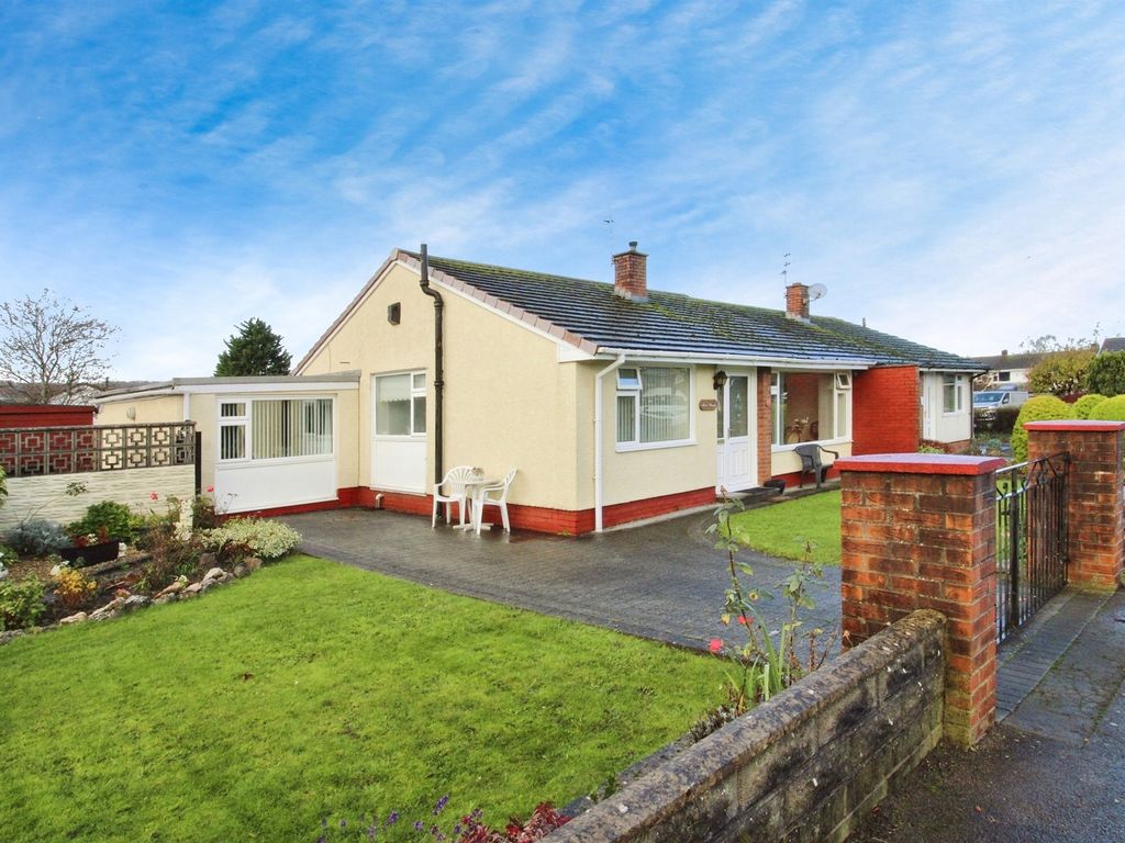 2 bed semi-detached bungalow for sale in Raglan Close, Dinas Powys CF64, £375,000