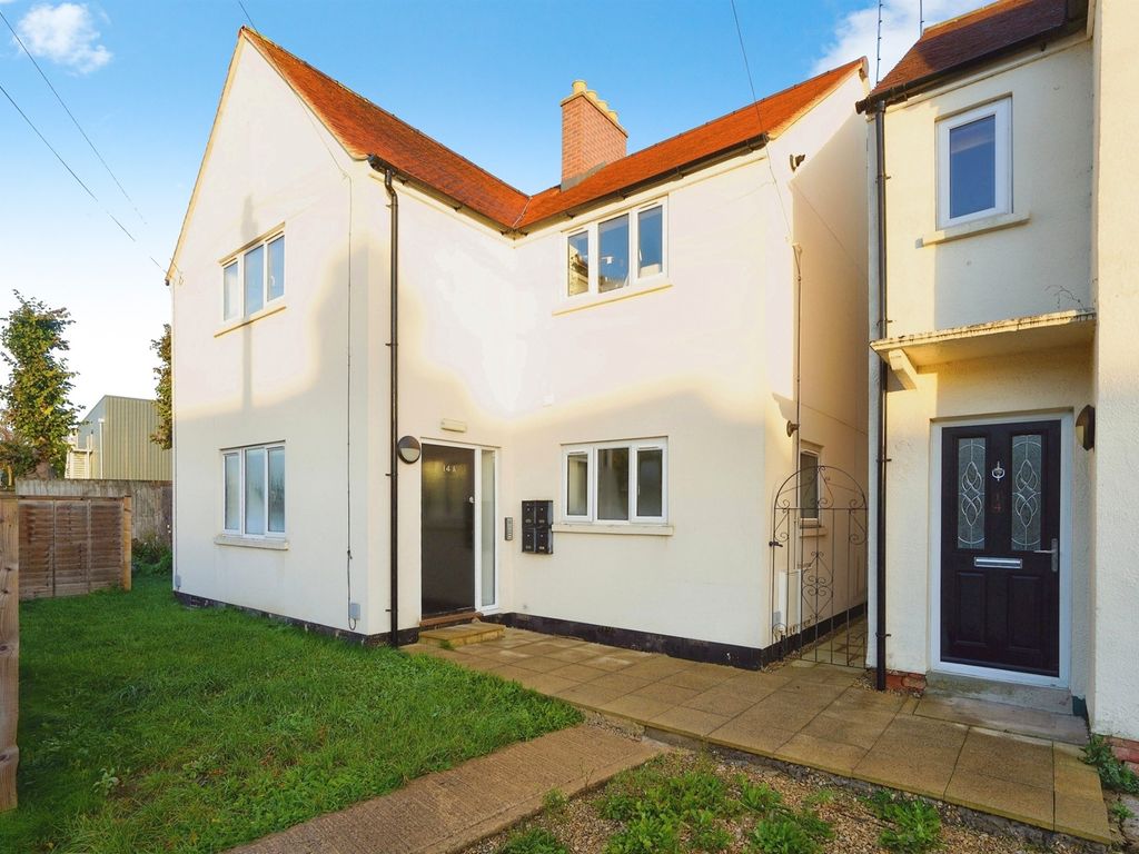 1 bed maisonette for sale in Bridge Road, Cirencester GL7, £140,000