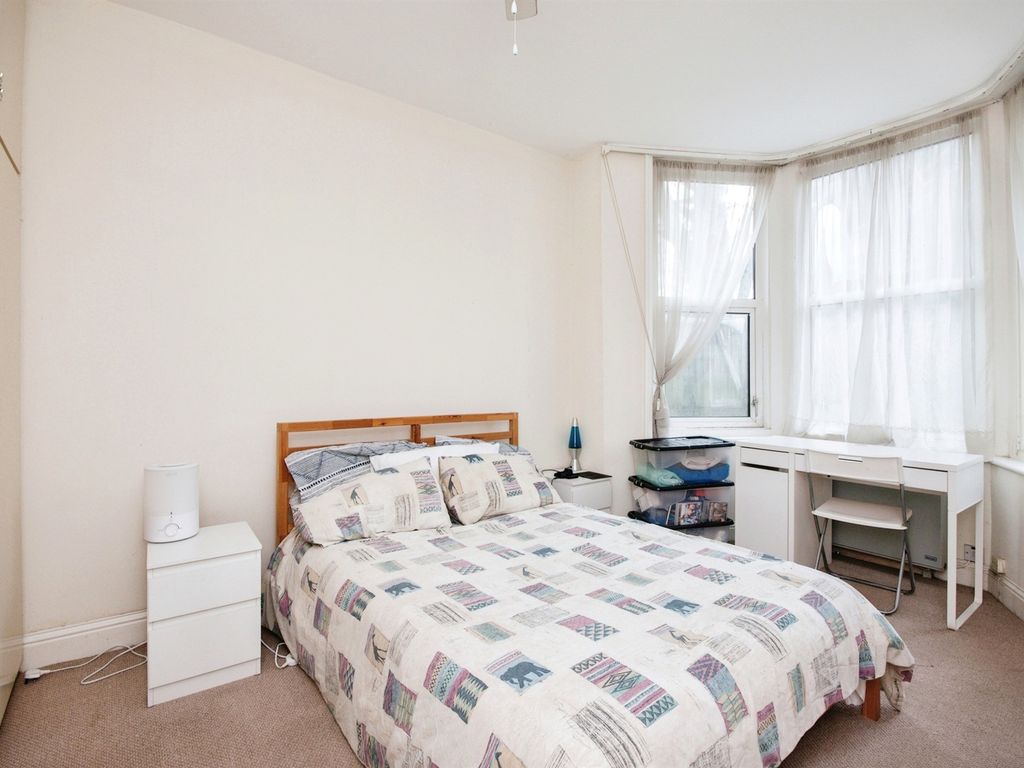1 bed flat for sale in Wimborne Road, Winton, Bournemouth BH2, £195,000