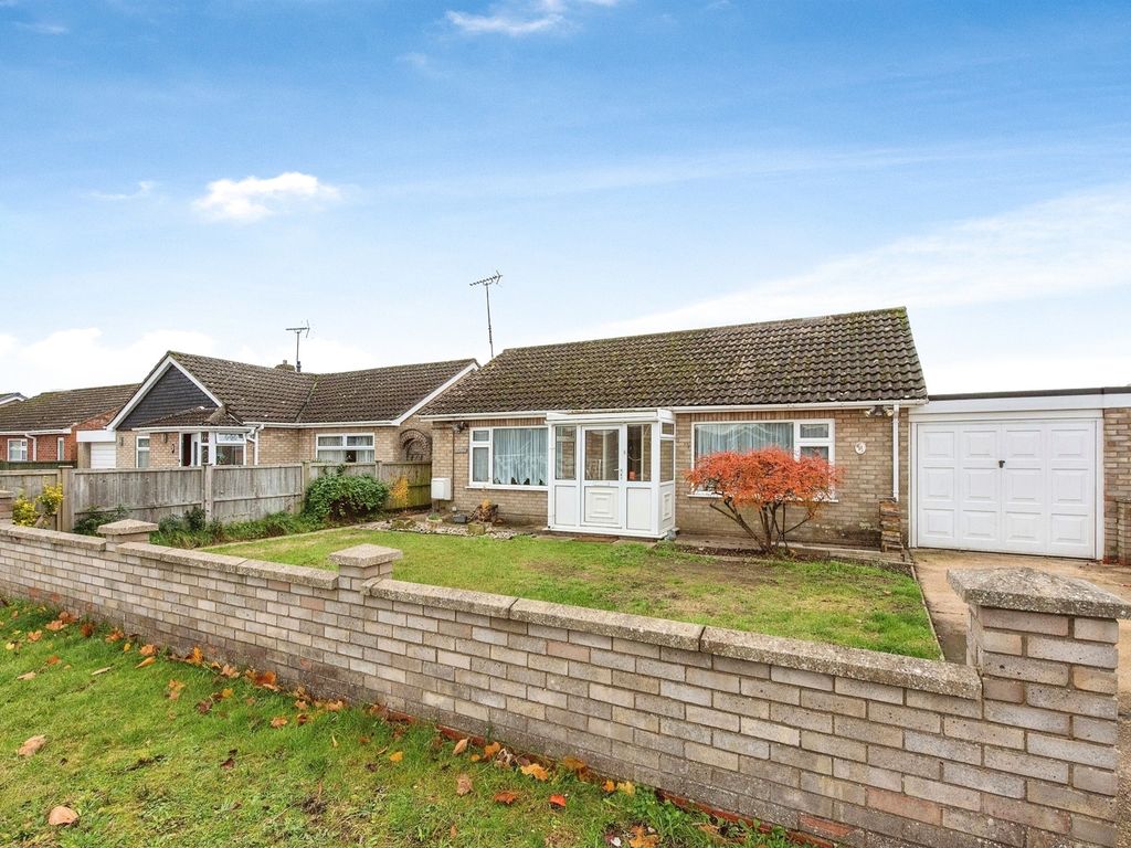 2 bed detached bungalow for sale in St. Anthonys Way, Brandon IP27, £210,000