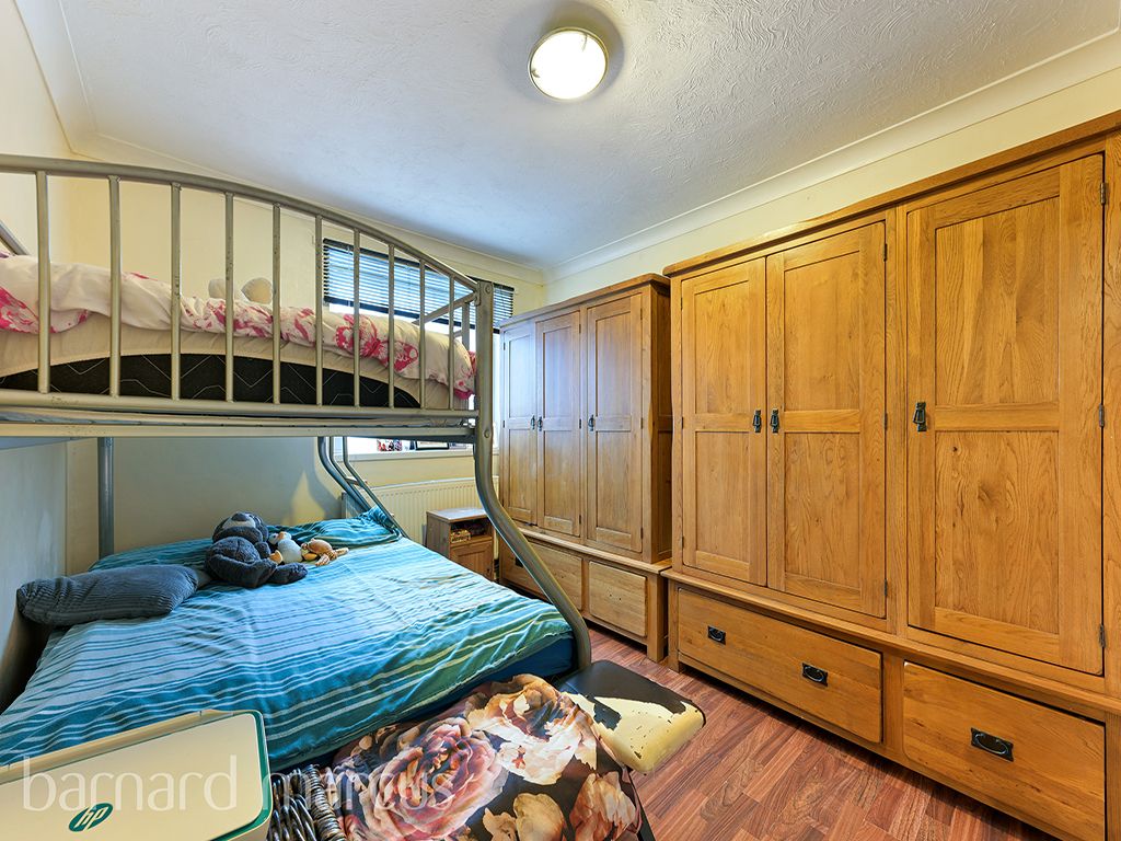 1 bed flat for sale in Lilleshall Road, Morden SM4, £250,000