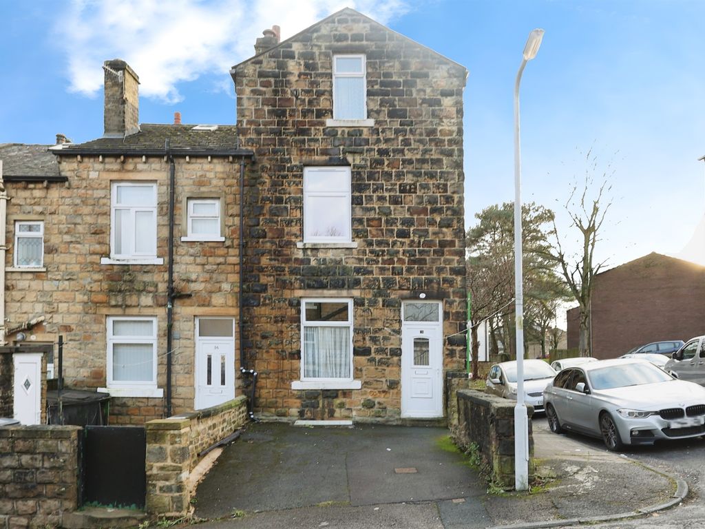 3 bed end terrace house for sale in Ivy Street, Keighley BD21, £100,000